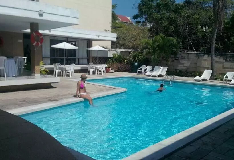 Fotos del hotel Vallclaire Suites:  3