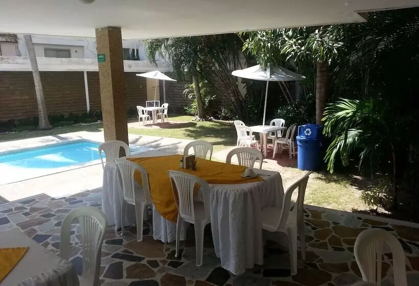 Fotos del hotel Vallclaire Suites:  13