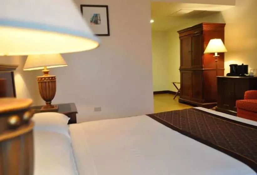 Fotos del hotel Subic Bay Travelers  & Event Center:  14