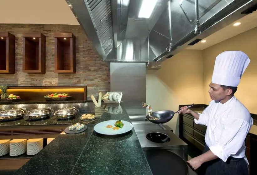 Fotos del hotel Hilton Garden Inn Dubai Al Muraqabat  Deira:  8