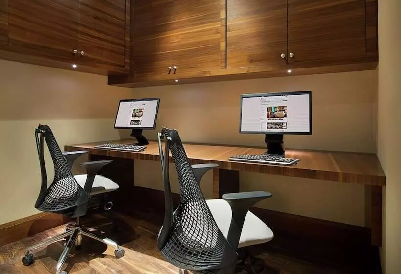 Fotos del hotel Hilton Garden Inn Dubai Al Muraqabat  Deira:  21