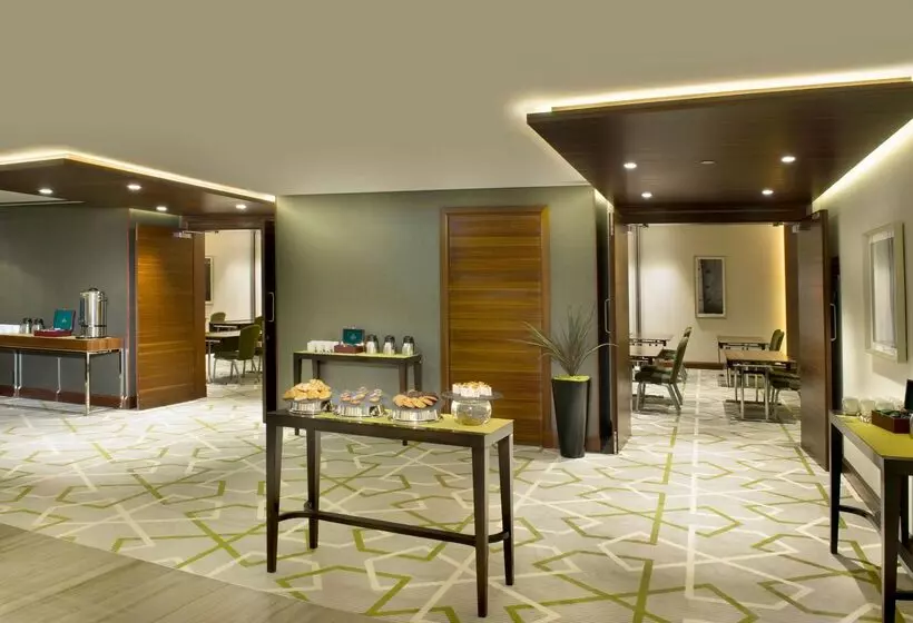 Fotos del hotel Hilton Garden Inn Dubai Al Muraqabat  Deira:  34