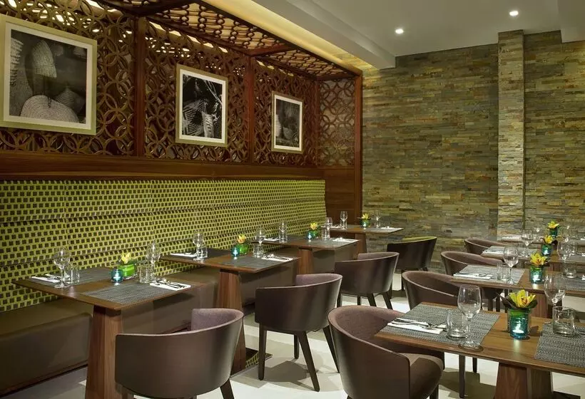 Fotos del hotel Hilton Garden Inn Dubai Al Muraqabat  Deira:  55