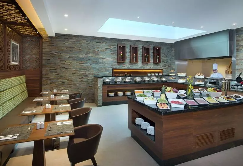 Fotos del hotel Hilton Garden Inn Dubai Al Muraqabat  Deira:  56