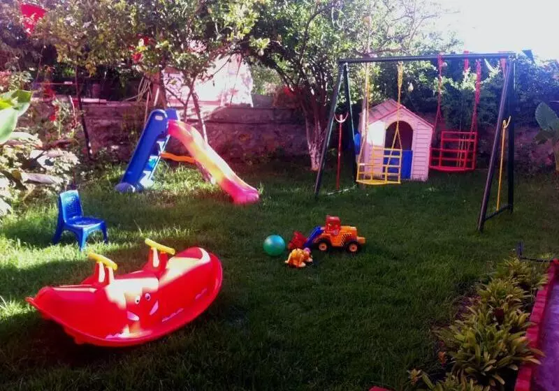 Fotos del hotel Poledas Apartments:  3