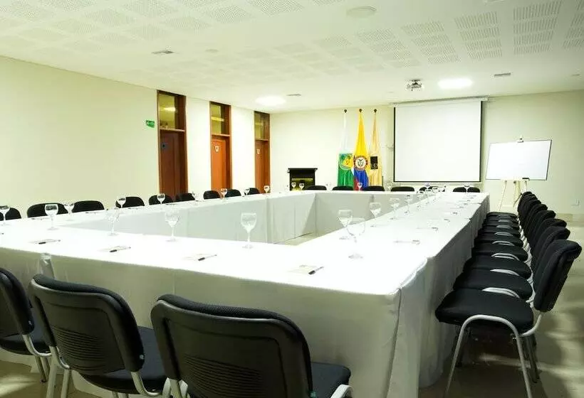 Fotos del hotel Dorado La 70:  7