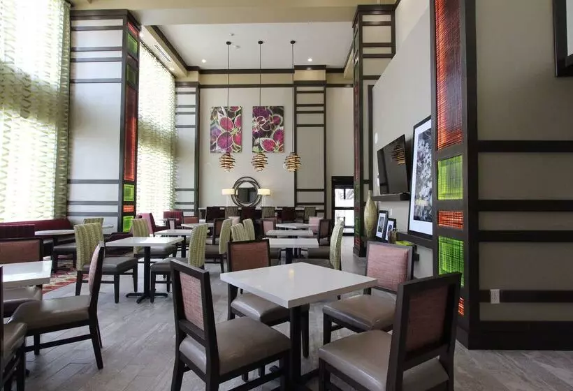 Fotos del hotel Hampton Inn & Suites Dallas Market Center:  15