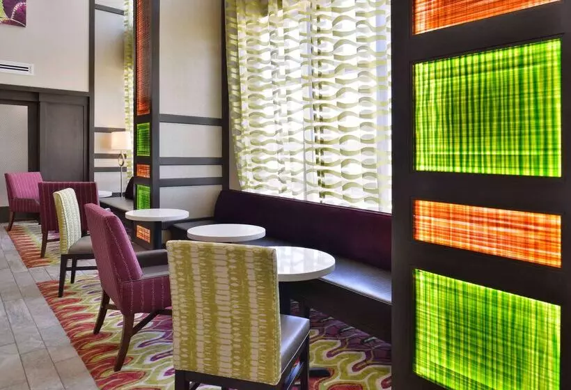 Fotos del hotel Hampton Inn & Suites Dallas Market Center:  9