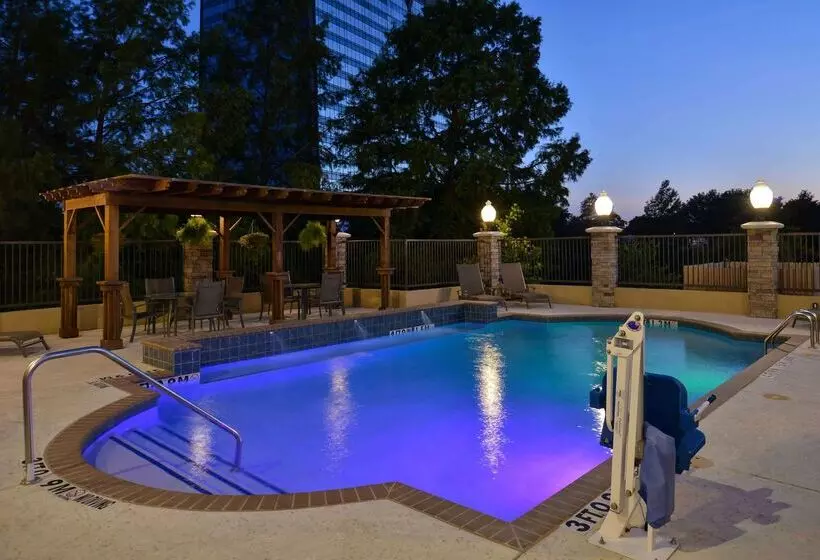 Fotos del hotel Hampton Inn & Suites Dallas Market Center:  13