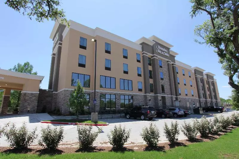 Fotos del hotel Hampton Inn & Suites Dallas Market Center:  11