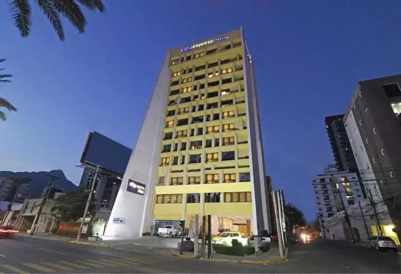 City Express Plus Monterrey Galerías