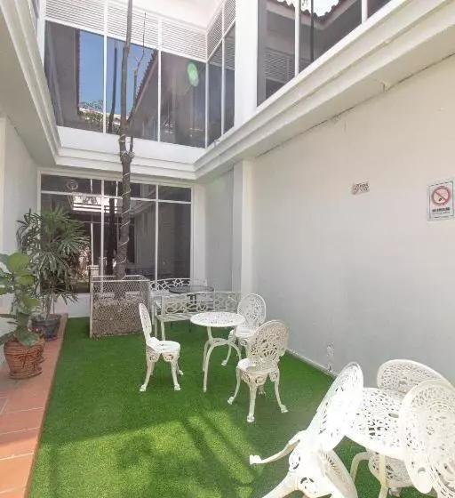 Fotos del hotel C Y C Heritage:  4