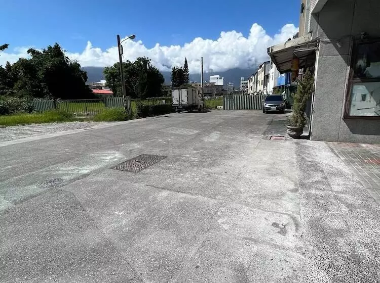 Fotos del hotel Charming Motel:  11