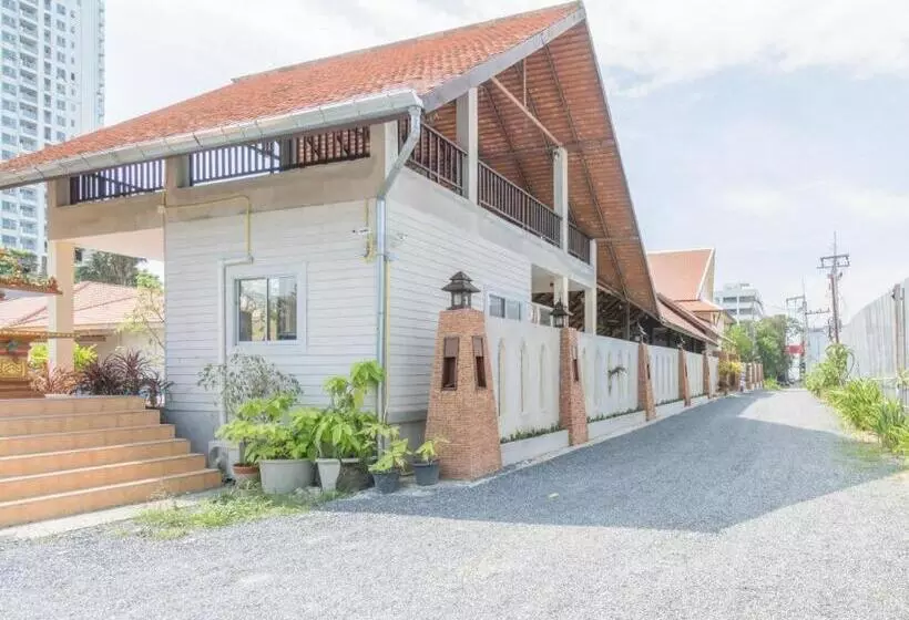 Fotos del hotel Lotusland Resort:  11