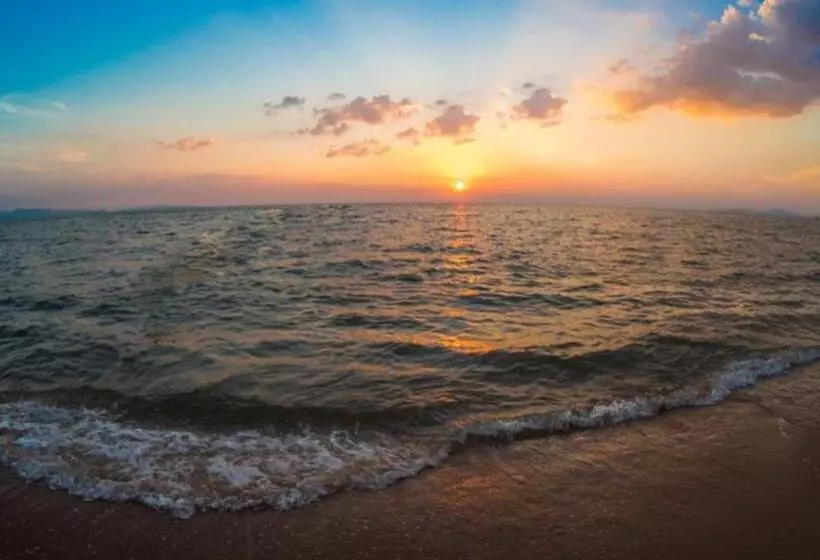 Fotos del hotel Lotusland Resort:  9