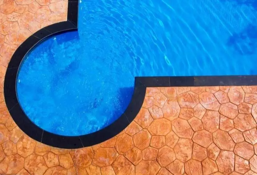 Fotos del hotel Lotusland Resort:  14