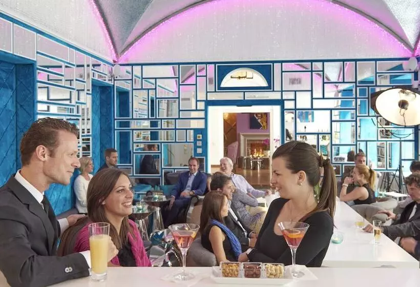 Fotos del hotel Aria Hotel Budapest By Library Hotel Collection:  9