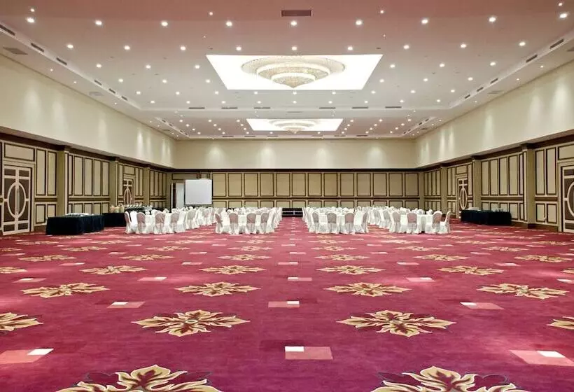 Fotos del hotel Ijen Suites Resort & Convention:  8