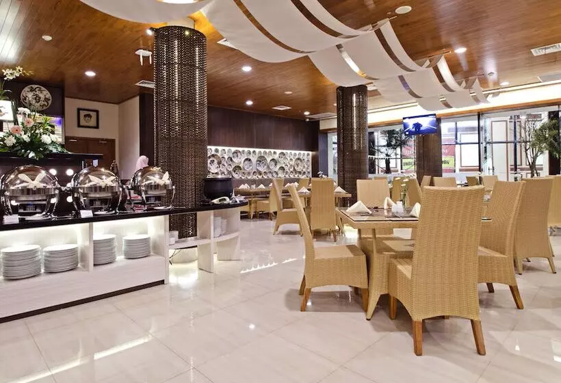 Fotos del hotel Ijen Suites Resort & Convention:  6