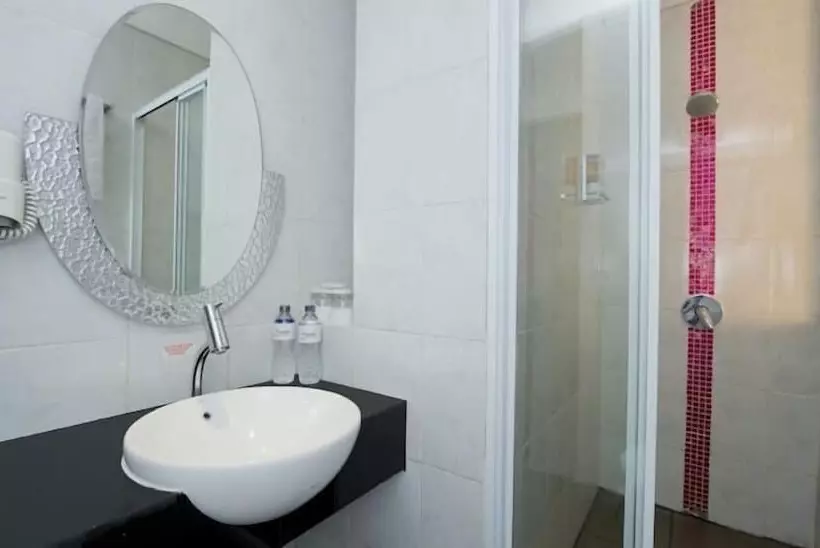 Fotos del hotel J Hotel - Bandara Soekarno Hatta:  11