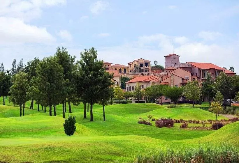 Fotos del hotel Town Square Suites By Toscana Valley:  9