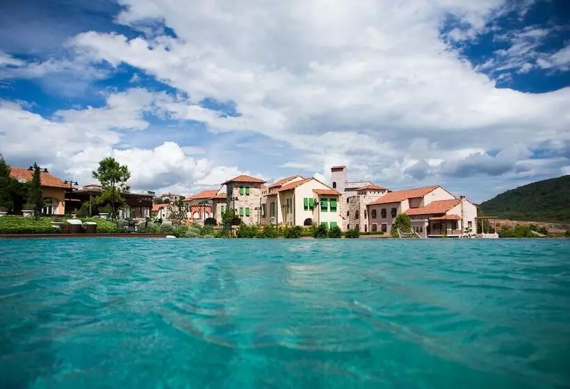 Fotos del hotel Town Square Suites By Toscana Valley:  17