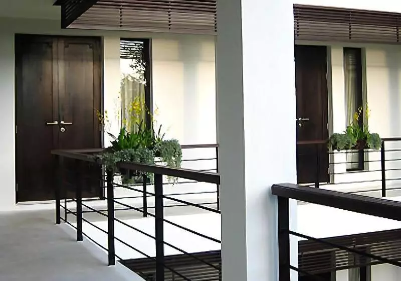 Fotos del hotel 296 The Radtanaiya Residence:  4