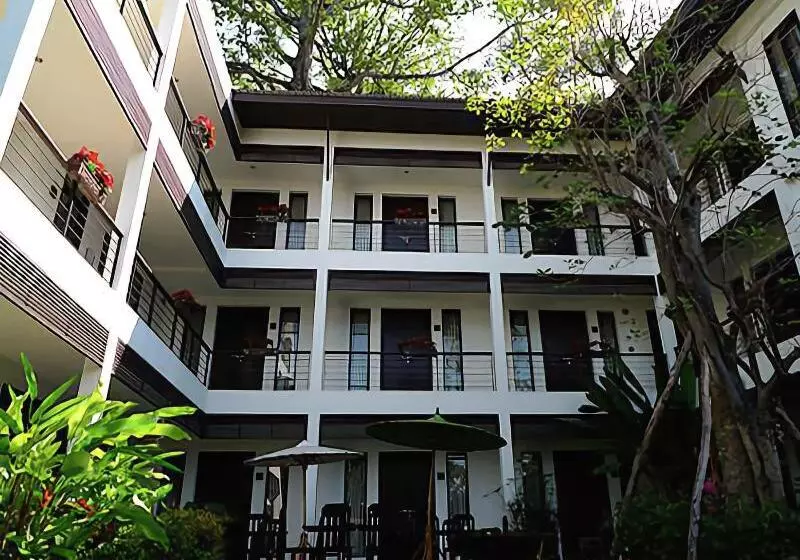 Fotos del hotel 296 The Radtanaiya Residence:  13