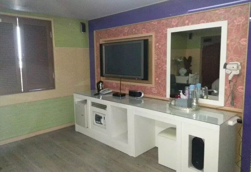 Fotos del hotel World Tourist:  25