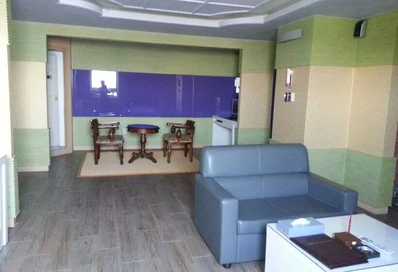 Fotos del hotel World Tourist:  2