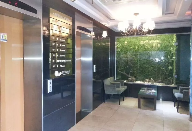 Fotos del hotel World Tourist:  11