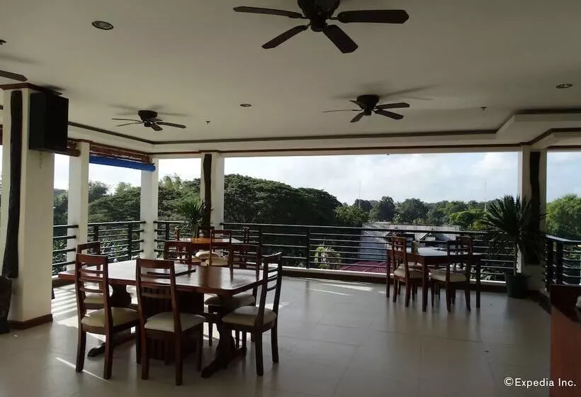 Fotos del hotel Ipil Suites Puerto Princesa:  14