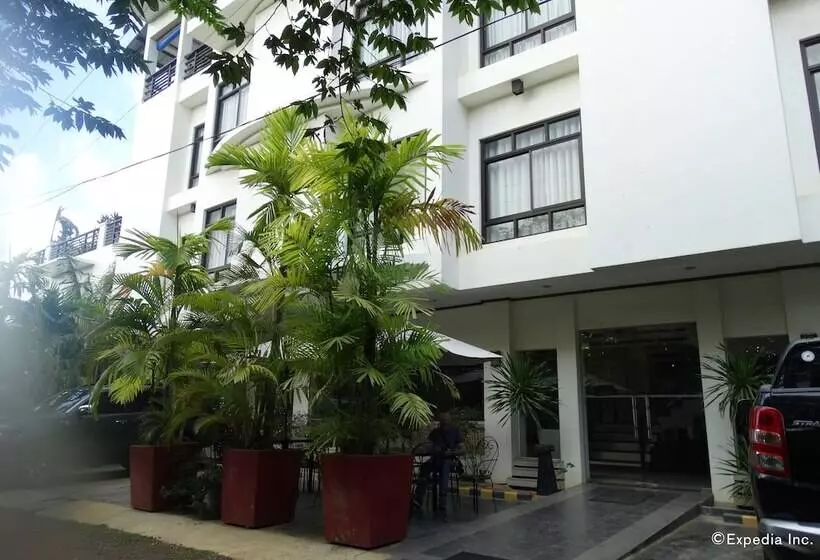 Fotos del hotel Ipil Suites Puerto Princesa:  7