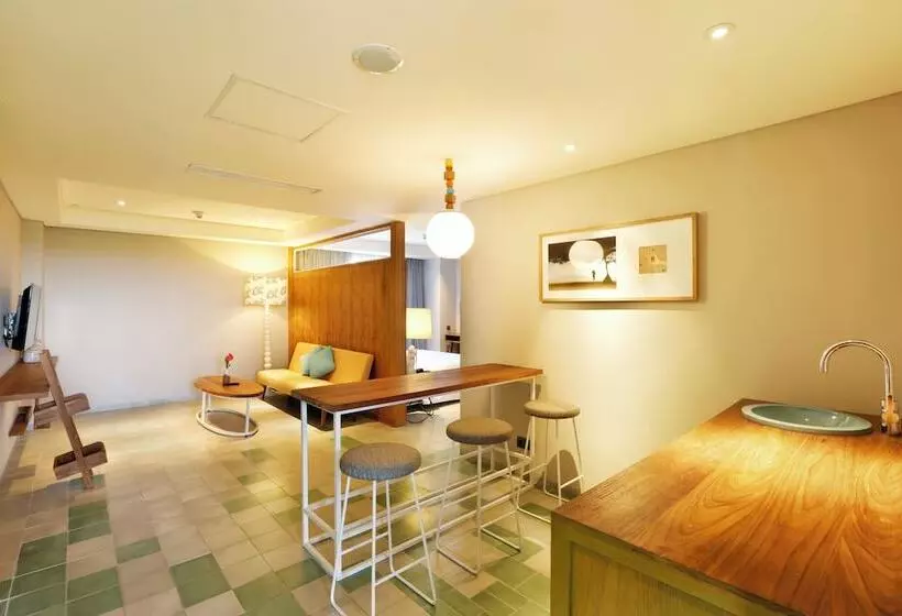 Fotos del hotel Tijili Seminyak:  5