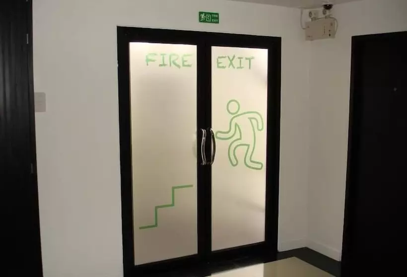 Fotos del hotel At 24 Boutique:  8