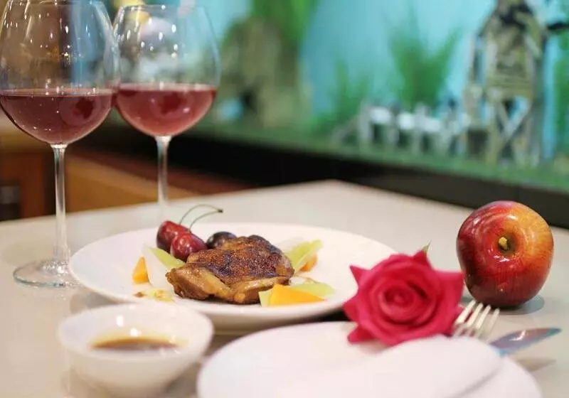 Fotos del hotel Thuy Sakura  & Serviced Apartment:  4