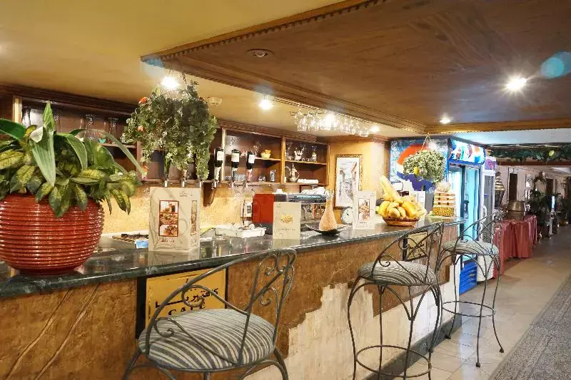 Fotos del hotel Rotana:  6