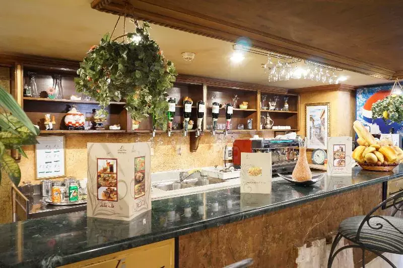 Fotos del hotel Rotana:  11