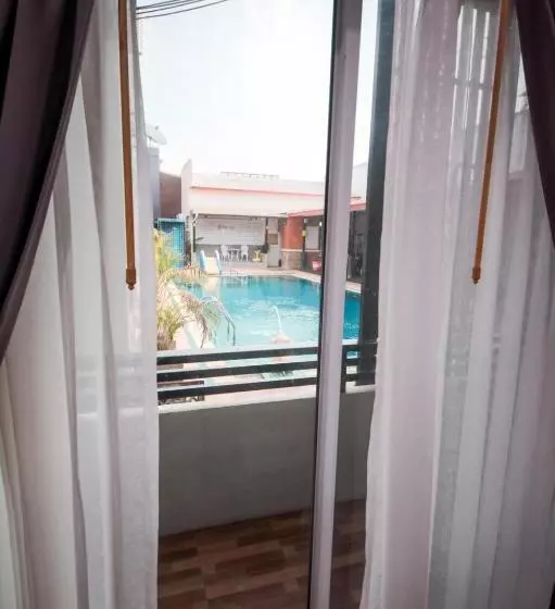 Fotos del hotel The S.g:  12