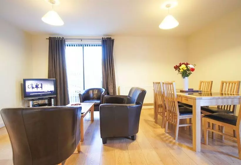 Fotos del hotel Crompton Court Apartments:  15