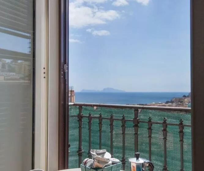 Fotos del hotel Napolicentro Mare  Sea View Rooms & Suites:  8