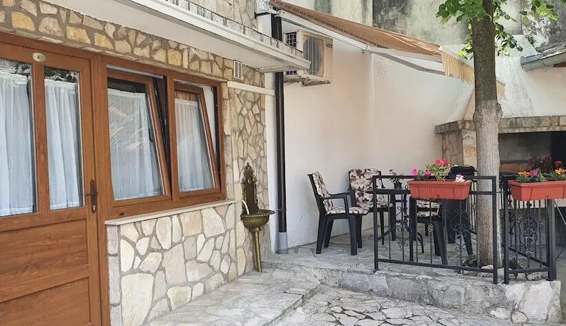 Fotos del hotel Villa Cardak:  2