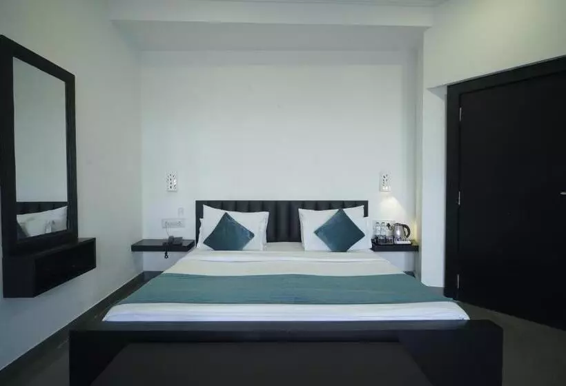 Fotos del hotel Udai Niwas  By The Lake:  9