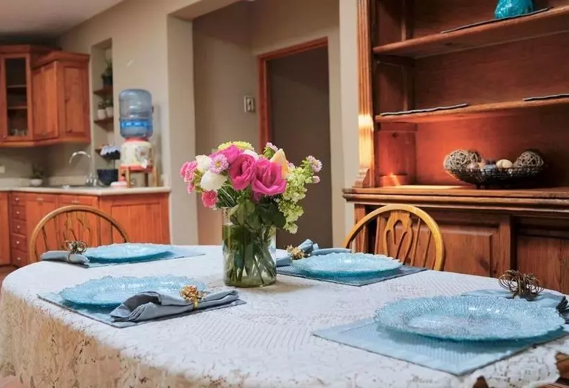 Fotos del hotel Tadeo Inn Bed & Breakfast:  5