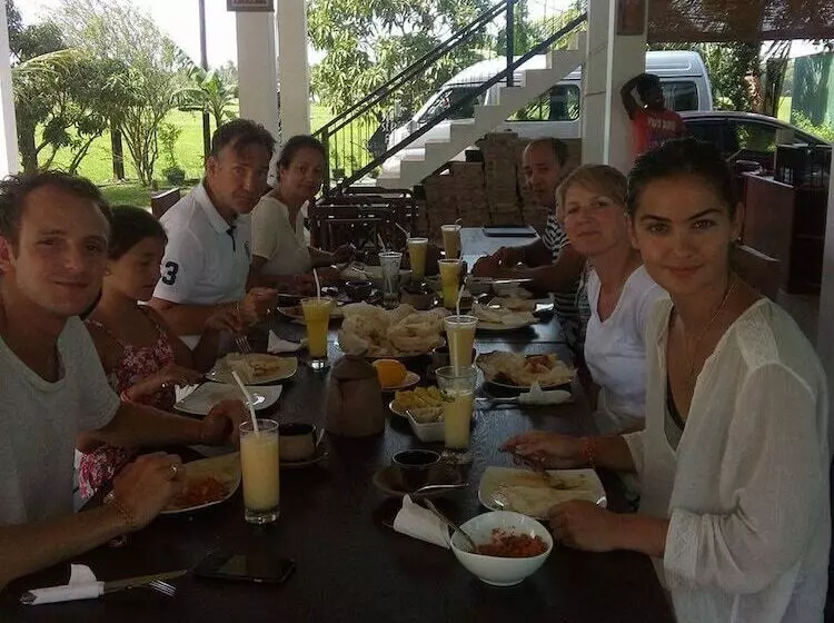 Fotos del hotel Serene Park:  10