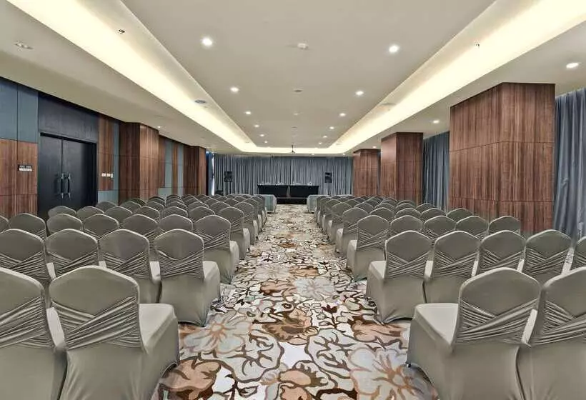 Fotos del hotel Melia Makassar:  33
