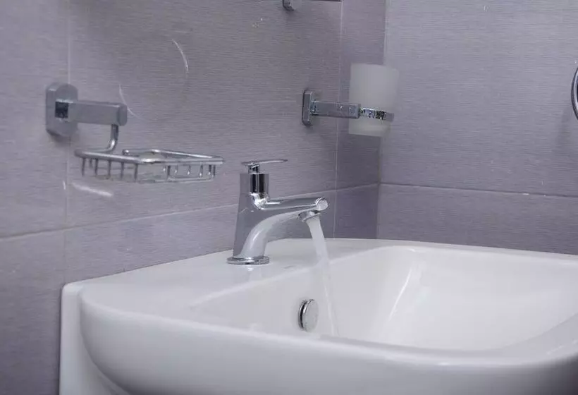 Fotos del hotel Traveller S Home:  12