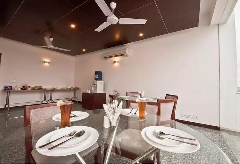 Fotos del hotel Stately Suites Golf Course Road:  6