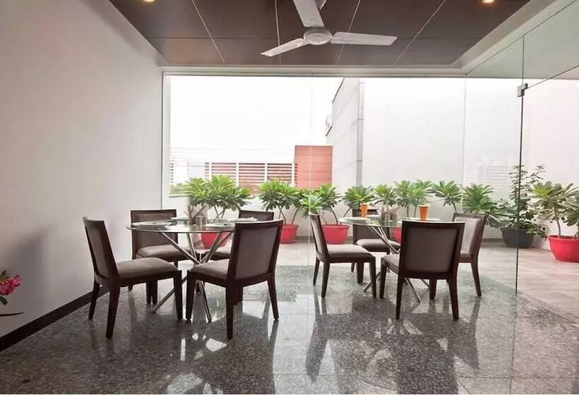 Fotos del hotel Stately Suites Golf Course Road:  21