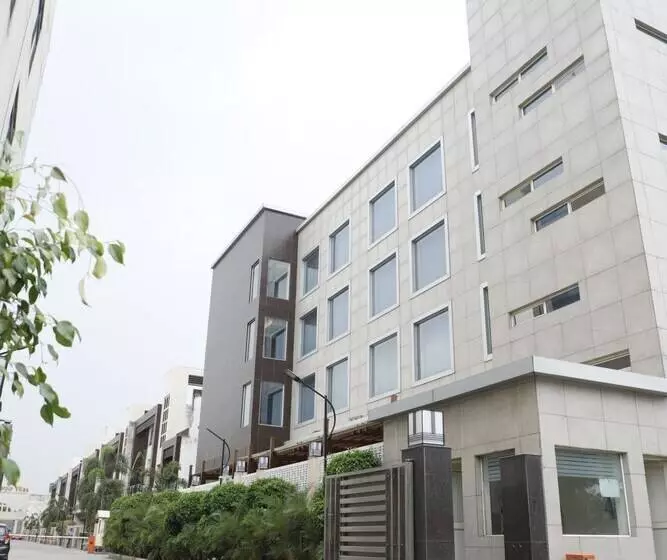 Fotos del hotel KST Sarovar Portico:  11